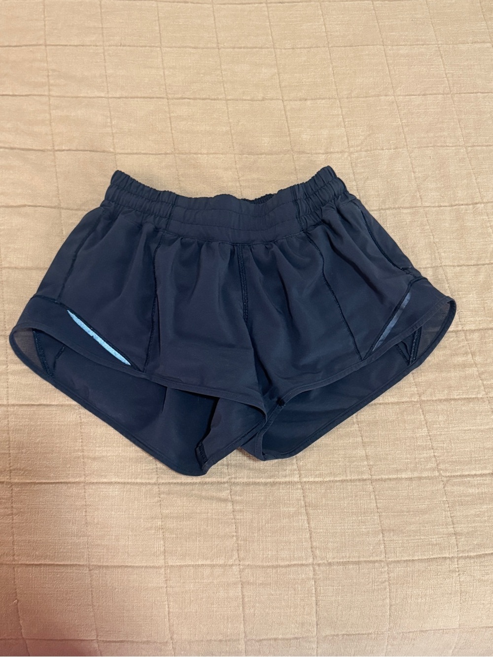 Lululemon hotty hot 2.5”